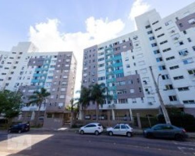 Apartamento à venda com 52m², 2 dormitórios, 1 suíte, 1 vaga no bairro Azenha em Porto Alegre