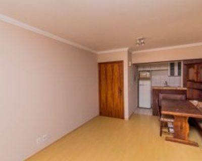 Apartamento à venda com 72m², 3 dormitórios, 1 suíte, 1 vaga no bairro Jardim do Salso em Porto Alegre