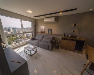 Apartamento à venda com 45m², 1 dormitório, 1 vaga no bairro Petrópolis em Porto Alegre