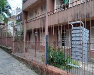 Apartamento à venda com 103m², 3 dormitórios, 2 vagas no bairro Petropolis em porto Alegre