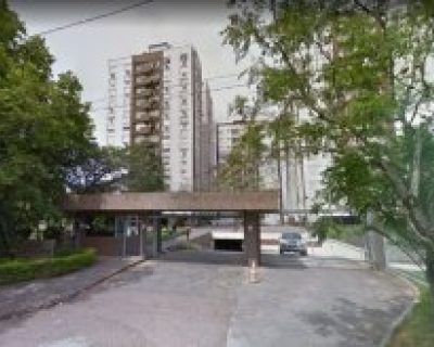 Apartamento à venda com 93m², 3 dormitórios, 1 suíte, 2 vagas no bairro Boa Vista em Porto Alegre