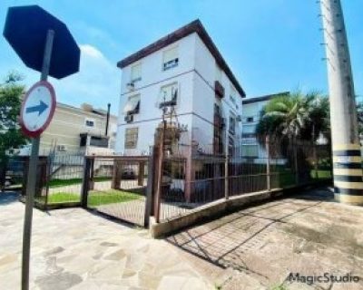 Apartamento à venda com 72m², 2 dormitórios, 1 suíte, 1 vaga no bairro Vila Ipiranga em Porto Alegre