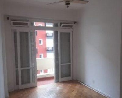 Apartamento à venda com 125m², 4 dormitórios, 2 suítes no bairro Floresta em Porto Alegre