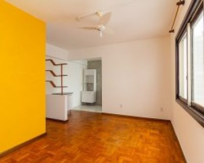 Apartamento à venda com 58m², 2 dormitórios no bairro Centro Histórico em Porto Alegre