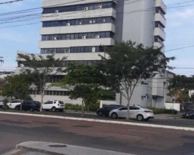 Salas/Conjuntos à venda com 46m², 1 vaga no bairro Santana em Porto Alegre