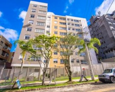 Apartamento à venda com 70m², 2 dormitórios, 1 suíte, 2 vagas no bairro Bom Jesus em Porto Alegre