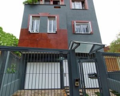 Cobertura à venda com 195m², 4 dormitórios, 1 suíte, 2 vagas no bairro Chácara das Pedras em Porto Alegre