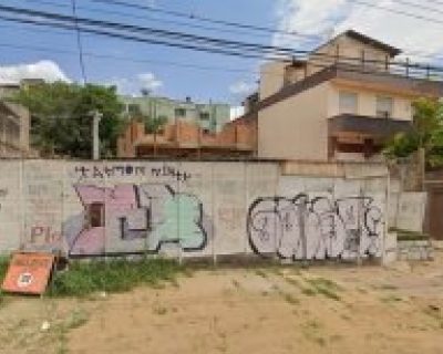 Terreno à venda com 370m² no bairro Chácara das Pedras em Porto Alegre