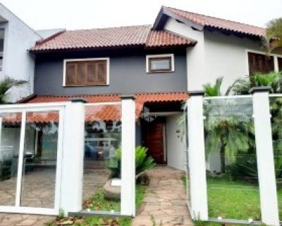 Casa à venda com 258m², 3 dormitórios, 2 suítes, 1 vaga no bairro Sarandi em Porto Alegre