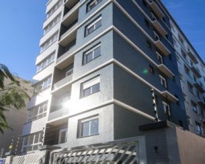 Apartamento à venda com 62m², 2 dormitórios, 1 suíte, 1 vaga no bairro Cristo Redentor em Porto Alegre