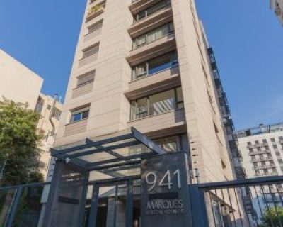 Apartamento à venda com 124m², 3 dormitórios, 3 suítes, 2 vagas no bairro Moinhos de Vento em Porto Alegre