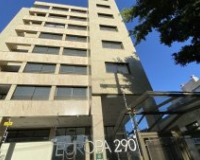 Apartamento à venda com 78m², 2 dormitórios, 2 suítes, 1 vaga no bairro Petrópolis em Porto Alegre