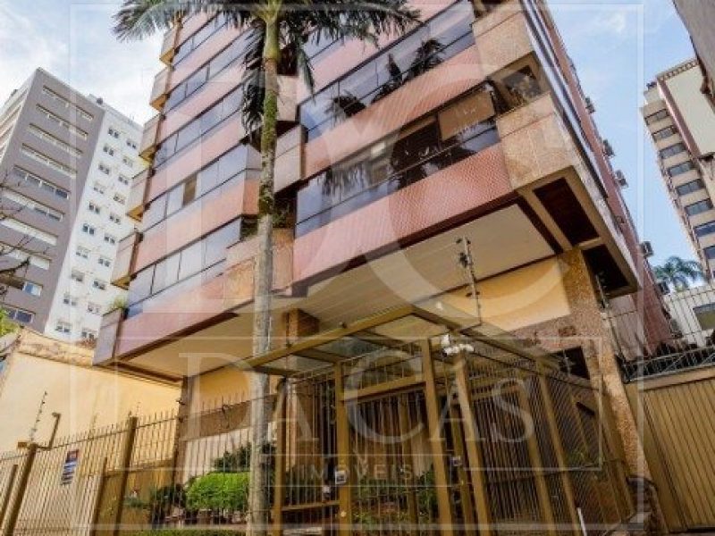 Cobertura à venda com 283m², 3 dormitórios, 1 suíte, 2 vagas no bairro Bela Vista em Porto Alegre