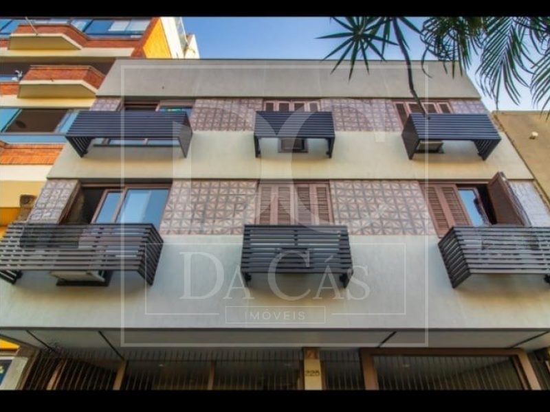 Apartamento à venda com 206m², 4 dormitórios, 2 suítes, 2 vagas no bairro Passo da Areia em Porto Alegre