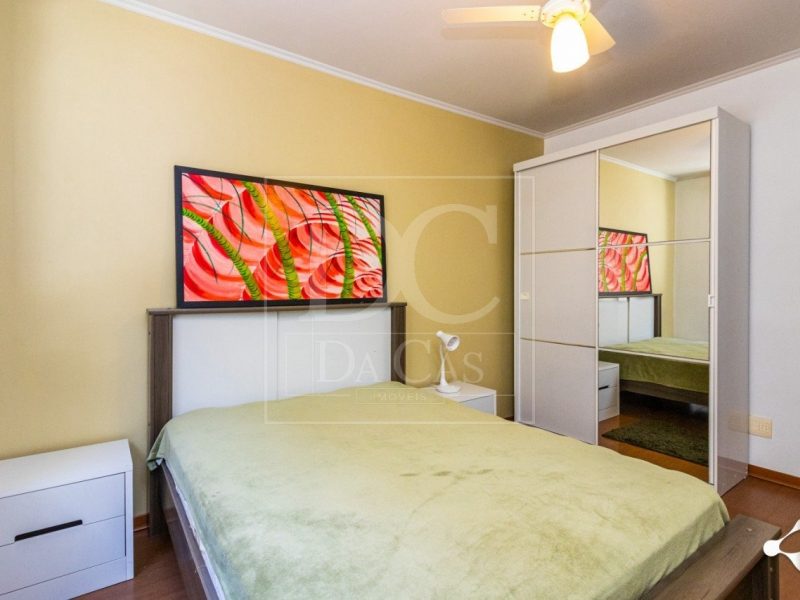 Apartamento à venda com 67m², 2 dormitórios, 1 vaga no bairro Moinhos de Vento em Porto Alegre