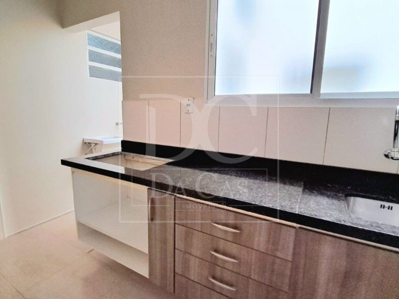 Apartamento à venda com 57m², 1 dormitório, 2 vagas no bairro Menino Deus em Porto Alegre