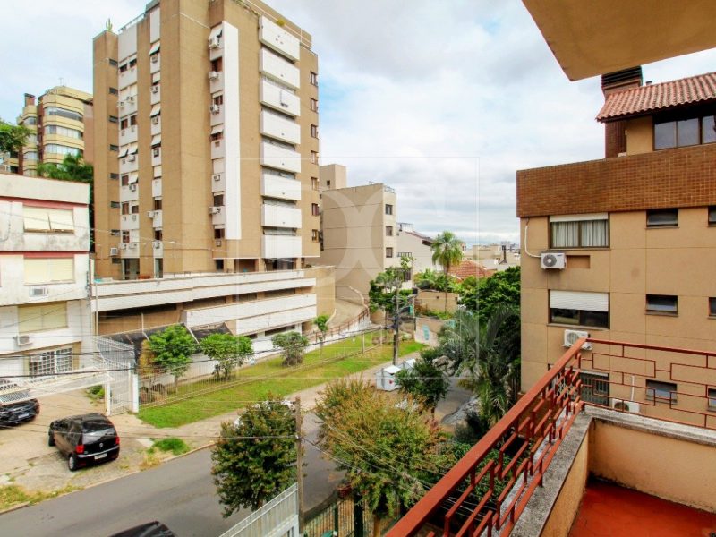 Apartamento à venda com 65m², 2 dormitórios no bairro Rio Branco em Porto Alegre