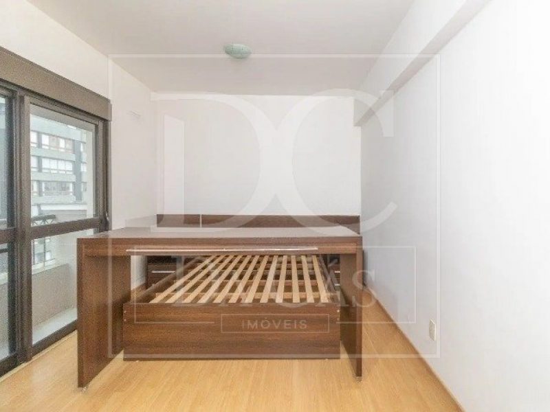 Apartamento à venda com 140m², 3 dormitórios, 1 suíte, 3 vagas no bairro Mont Serrat em Porto Alegre