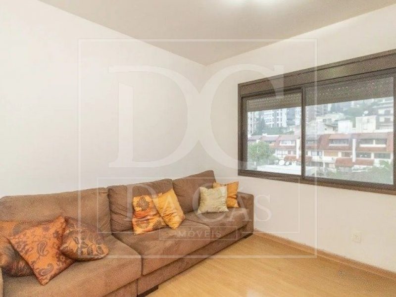 Apartamento à venda com 140m², 3 dormitórios, 1 suíte, 3 vagas no bairro Mont Serrat em Porto Alegre