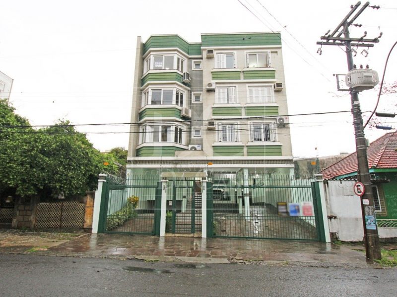 Apartamento à venda com 88m², 3 dormitórios, 1 suíte, 2 vagas no bairro Passo da Areia em Porto Alegre