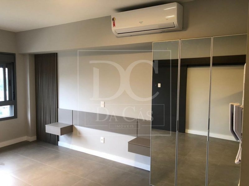 Apartamento à venda com 42m², 1 dormitório, 1 vaga no bairro Teresópolis em Porto Alegre