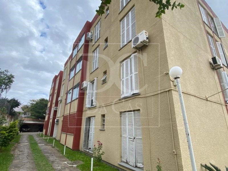 Apartamento à venda com 49m², 1 dormitório, 1 vaga no bairro Teresópolis em Porto Alegre