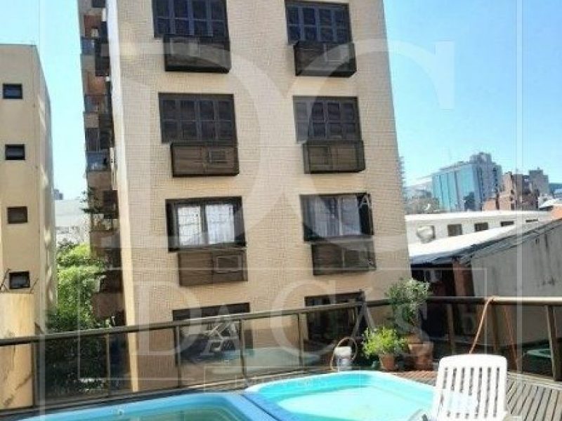 Cobertura à venda com 306m², 3 dormitórios, 1 suíte, 4 vagas no bairro Auxiliadora em Porto Alegre