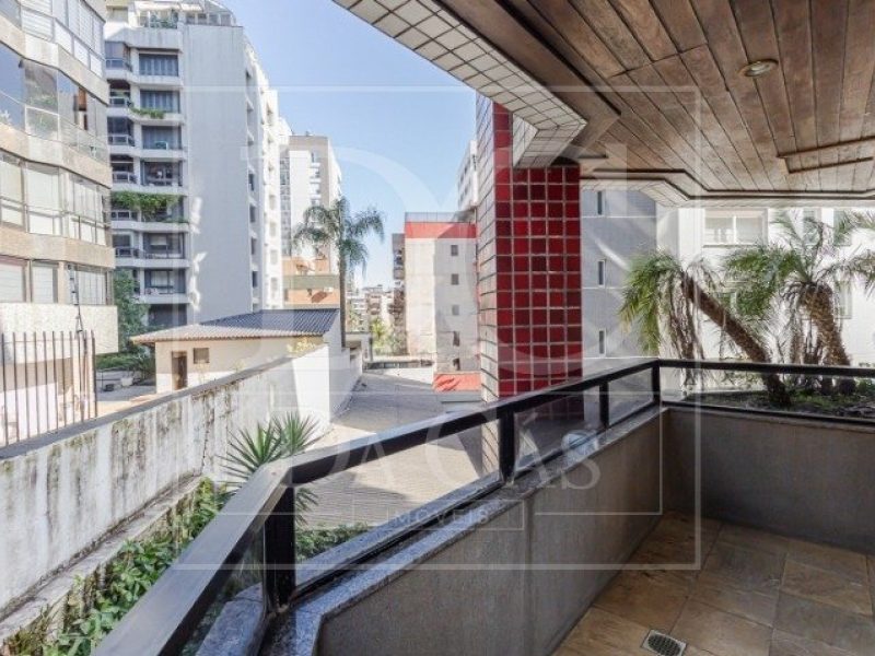 Apartamento à venda com 253m², 3 dormitórios, 2 suítes, 3 vagas no bairro Petrópolis em Porto Alegre