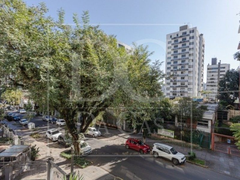 Apartamento à venda com 253m², 3 dormitórios, 2 suítes, 3 vagas no bairro Petrópolis em Porto Alegre