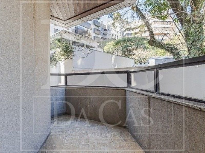 Apartamento à venda com 253m², 3 dormitórios, 2 suítes, 3 vagas no bairro Petrópolis em Porto Alegre