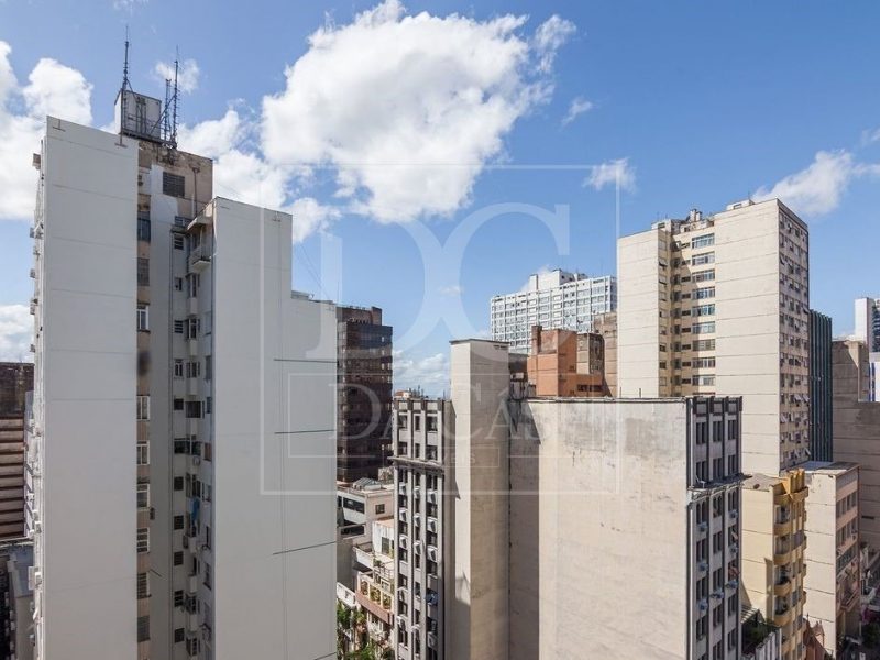 Cobertura à venda com 147m², 4 dormitórios, 2 suítes no bairro Centro Histórico em Porto Alegre