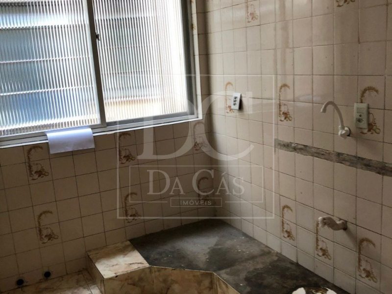 Apartamento à venda com 65m², 2 dormitórios no bairro Petrópolis em Porto Alegre