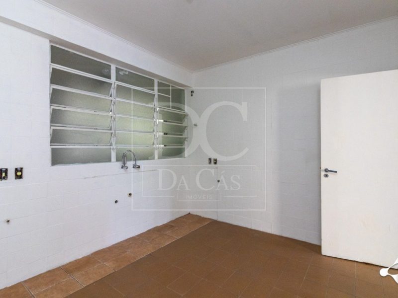 Apartamento à venda com 144m², 4 dormitórios, 1 vaga no bairro Centro Histórico em Porto Alegre