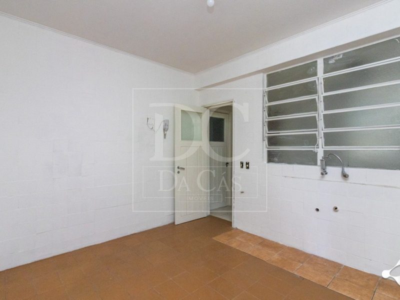 Apartamento à venda com 144m², 4 dormitórios, 1 vaga no bairro Centro Histórico em Porto Alegre