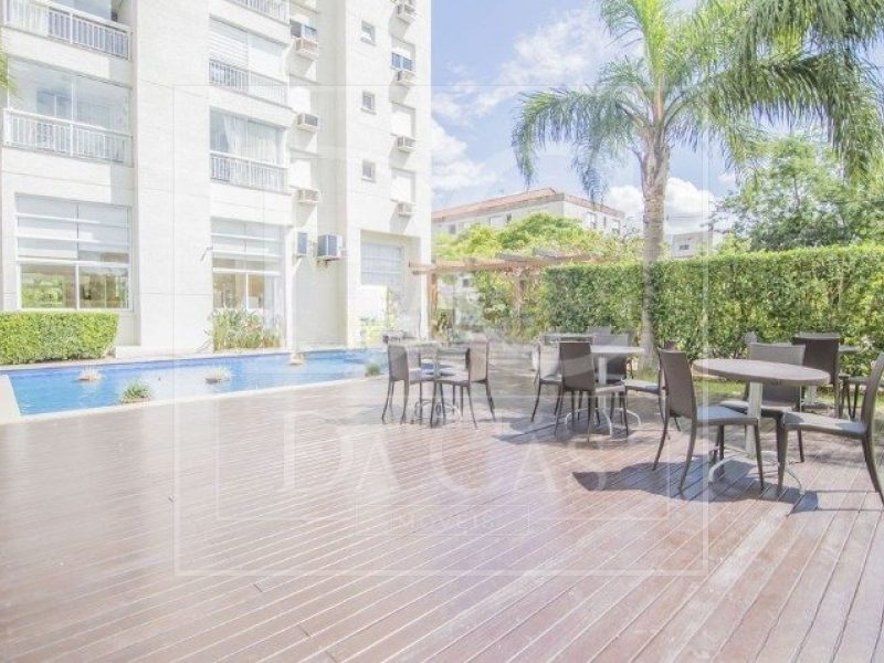 Apartamento à venda com 70m², 2 dormitórios, 1 suíte, 1 vaga no bairro Passo da Areia em Porto Alegre