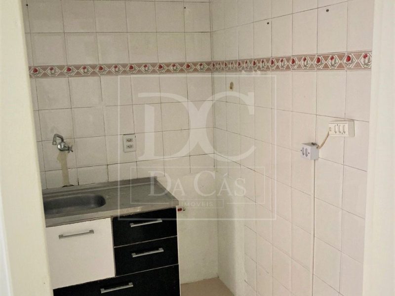 Apartamento à venda com 43m², 2 dormitórios no bairro Santana em Porto Alegre