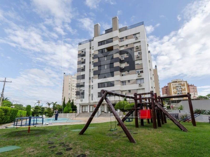 Cobertura à venda com 212m², 3 dormitórios, 1 suíte, 2 vagas no bairro Jardim Europa em Porto Alegre