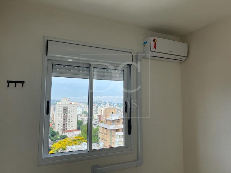 Apartamento à venda com 66m², 2 dormitórios, 1 suíte, 1 vaga no bairro Petropolis em Porto Alegre