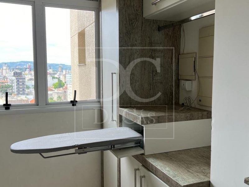 Apartamento à venda com 66m², 2 dormitórios, 1 suíte, 1 vaga no bairro Petropolis em Porto Alegre