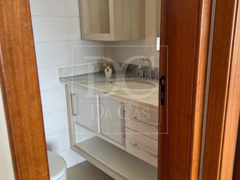 Apartamento à venda com 66m², 2 dormitórios, 1 suíte, 1 vaga no bairro Petropolis em Porto Alegre