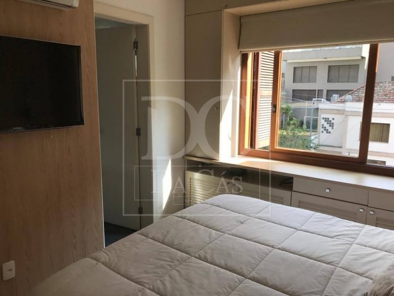 Apartamento à venda com 113m², 3 dormitórios, 1 suíte, 2 vagas no bairro Bela Vista em Porto Alegre