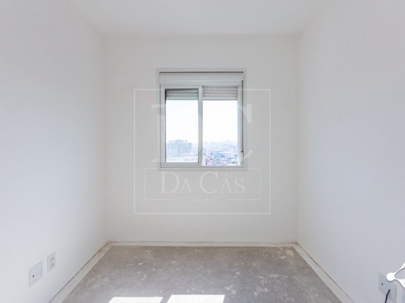 Apartamento à venda com 52m², 2 dormitórios, 1 suíte, 1 vaga no bairro Azenha em Porto Alegre