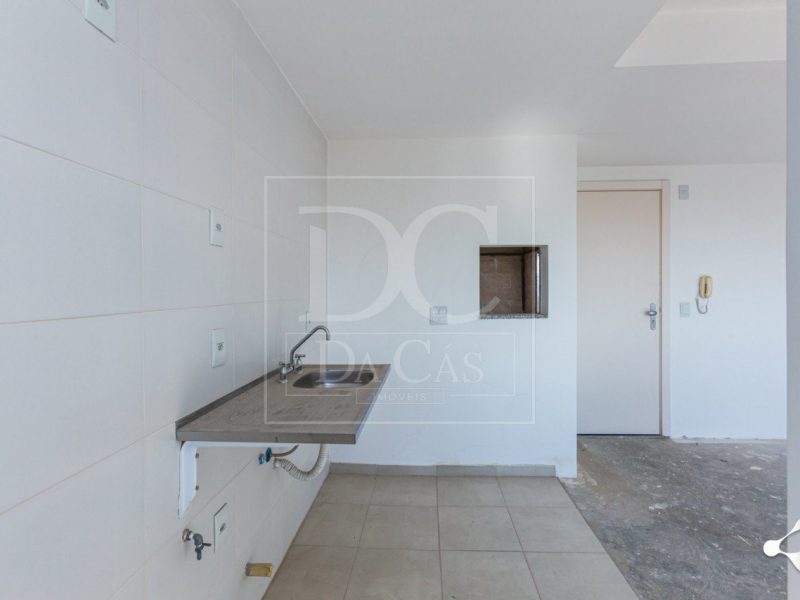 Apartamento à venda com 52m², 2 dormitórios, 1 suíte, 1 vaga no bairro Azenha em Porto Alegre