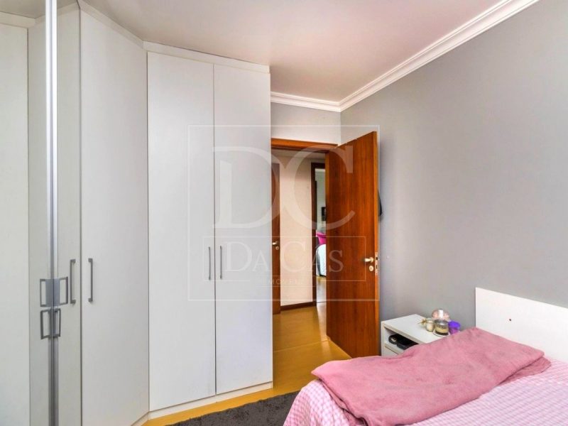 Apartamento à venda com 131m², 3 dormitórios, 1 suíte, 3 vagas no bairro Petrópolis em Porto Alegre