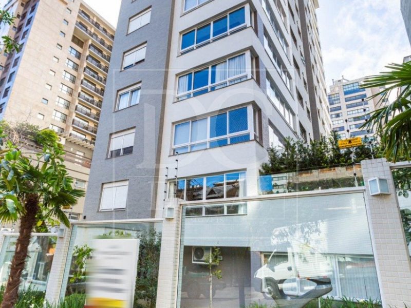 Apartamento à venda com 111m², 3 dormitórios, 1 suíte, 2 vagas no bairro Auxiliadora em Porto Alegre