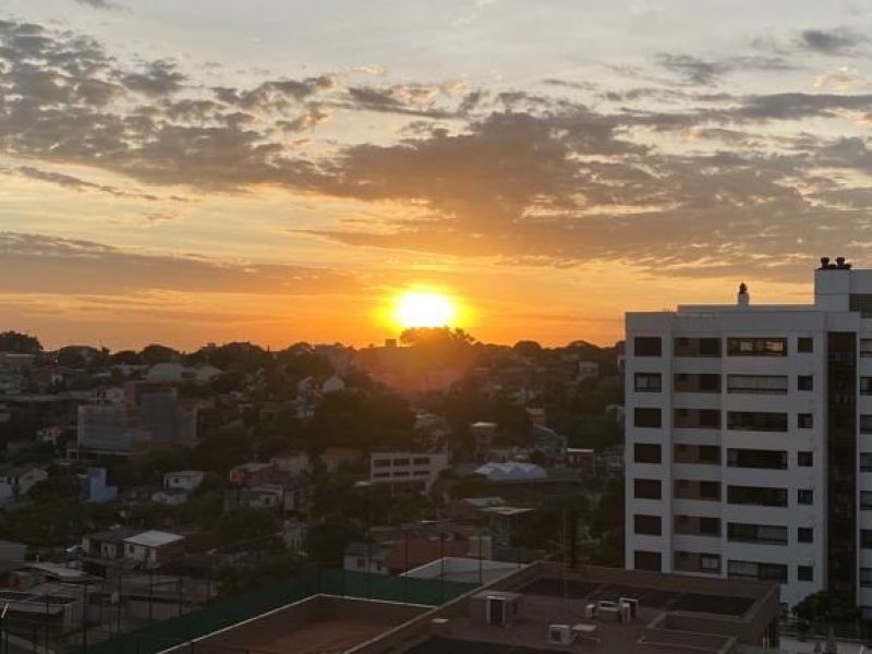 Apartamento à venda com 72m², 3 dormitórios, 1 suíte, 2 vagas no bairro Chácara das Pedras em Porto Alegre