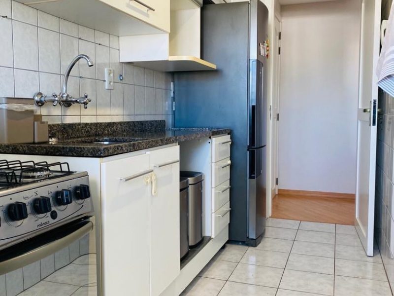 Apartamento à venda com 72m², 3 dormitórios, 1 suíte, 2 vagas no bairro Chácara das Pedras em Porto Alegre