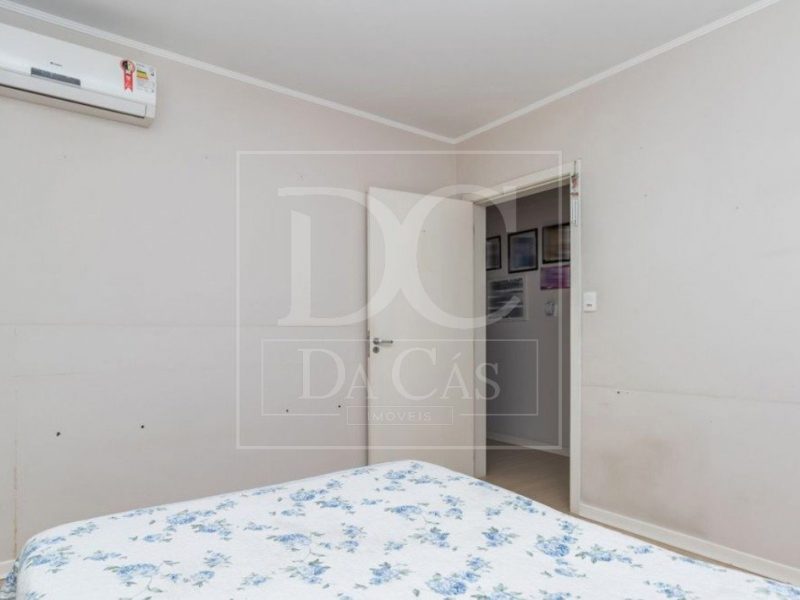 Apartamento à venda com 117m², 3 dormitórios, 1 suíte, 2 vagas no bairro Petrópolis em Porto Alegre