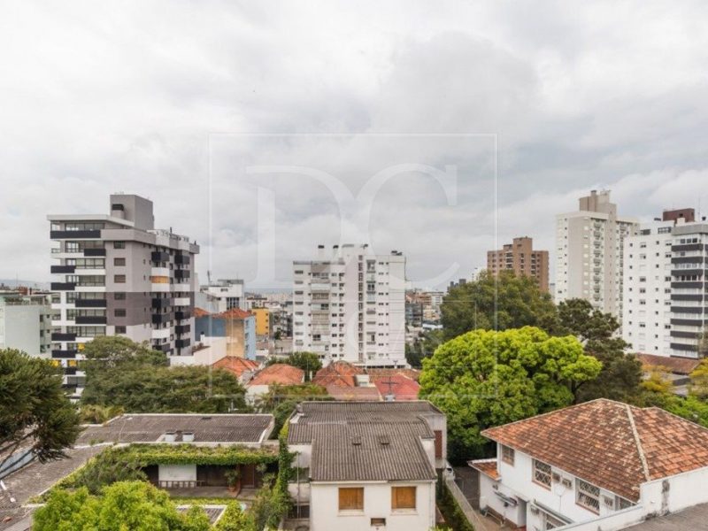 Apartamento à venda com 117m², 3 dormitórios, 1 suíte, 2 vagas no bairro Petrópolis em Porto Alegre