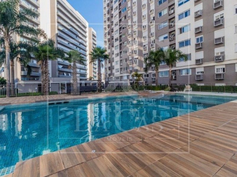 Apartamento à venda com 68m², 2 dormitórios, 1 suíte, 1 vaga no bairro São Sebastião em Porto Alegre